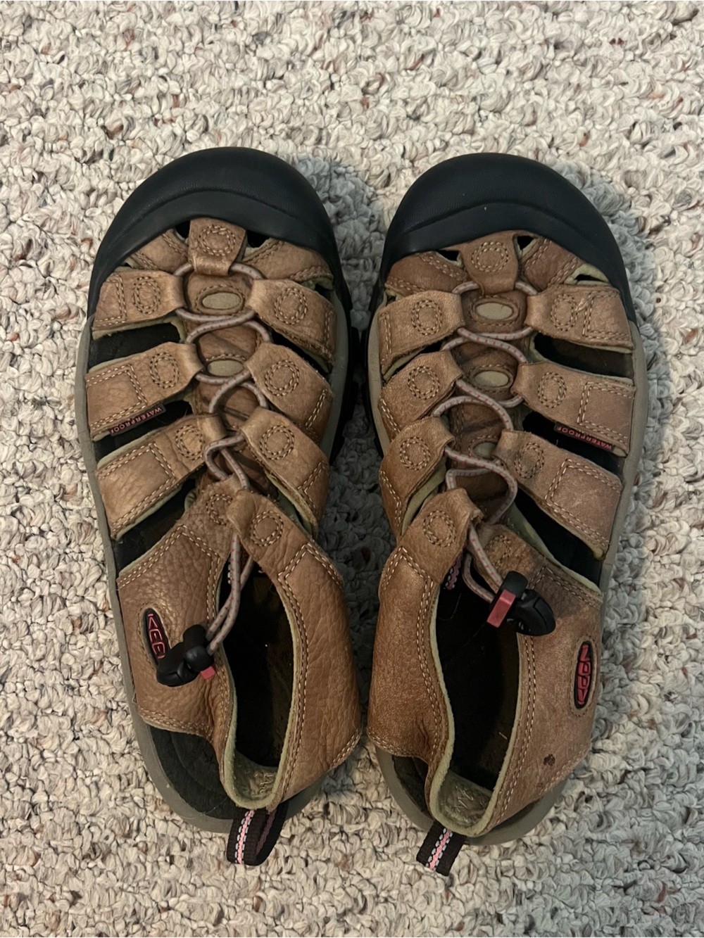 Women’s Keens